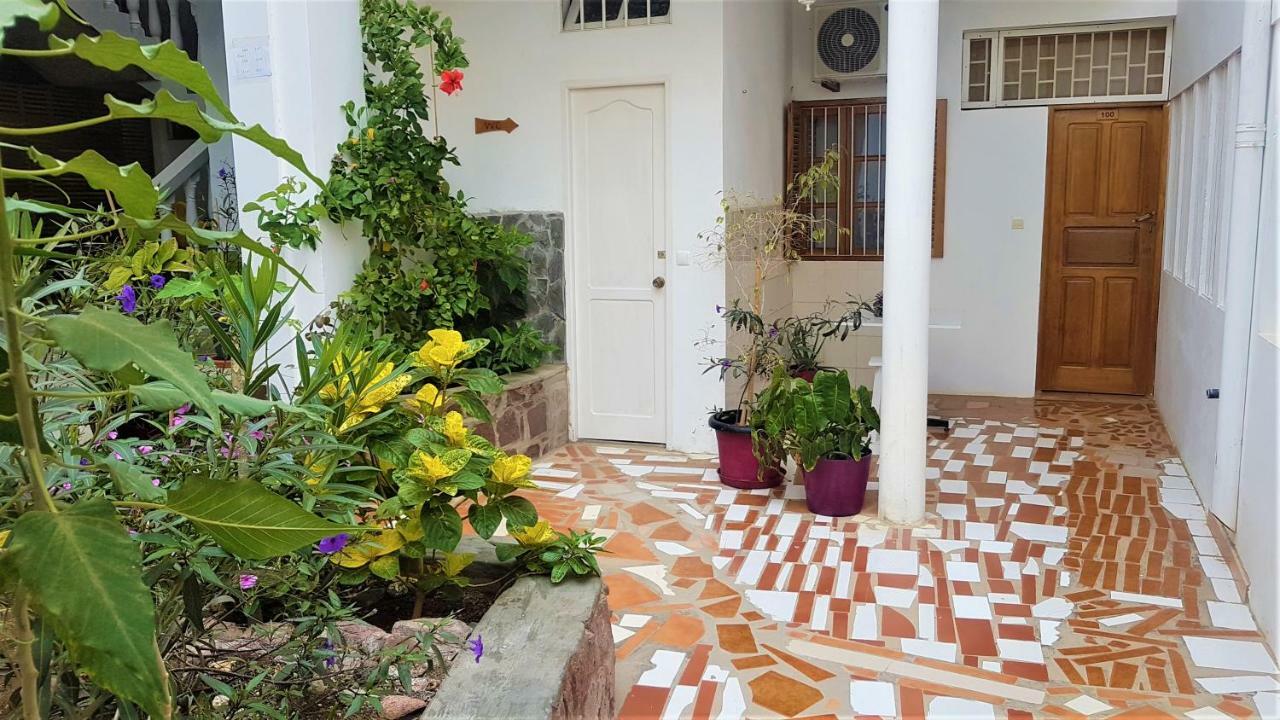Residencial Che Guevara Bed & Breakfast Mindelo Zewnętrze zdjęcie